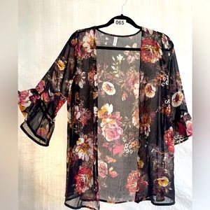 Exhilaration floral cover up cardigan. Size M medium Fall Autumn